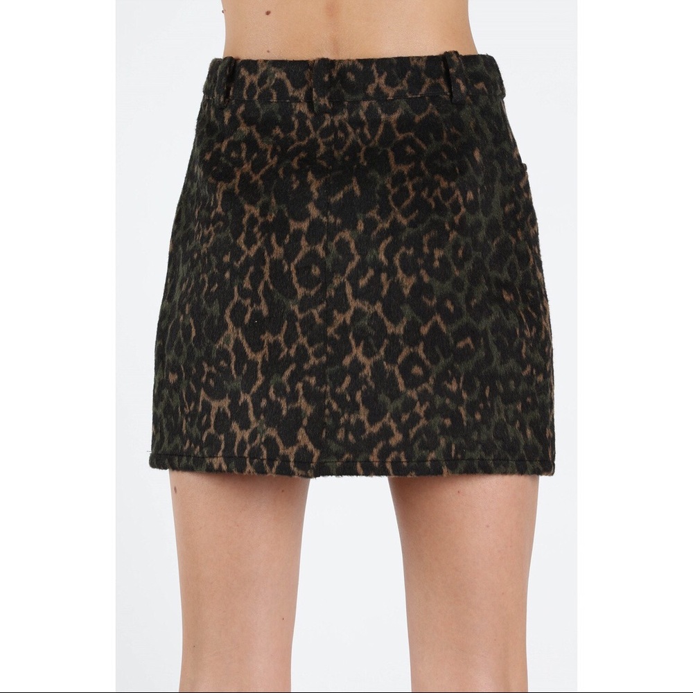 Leopard Mini Skirt - Picture 4 of 6